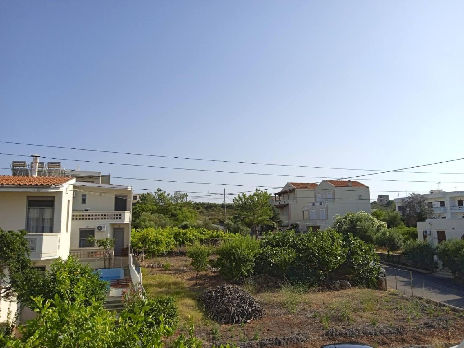 Phoeve Apt-Lovely 1-Br Rental Near The Beach Kalathas Exterior photo